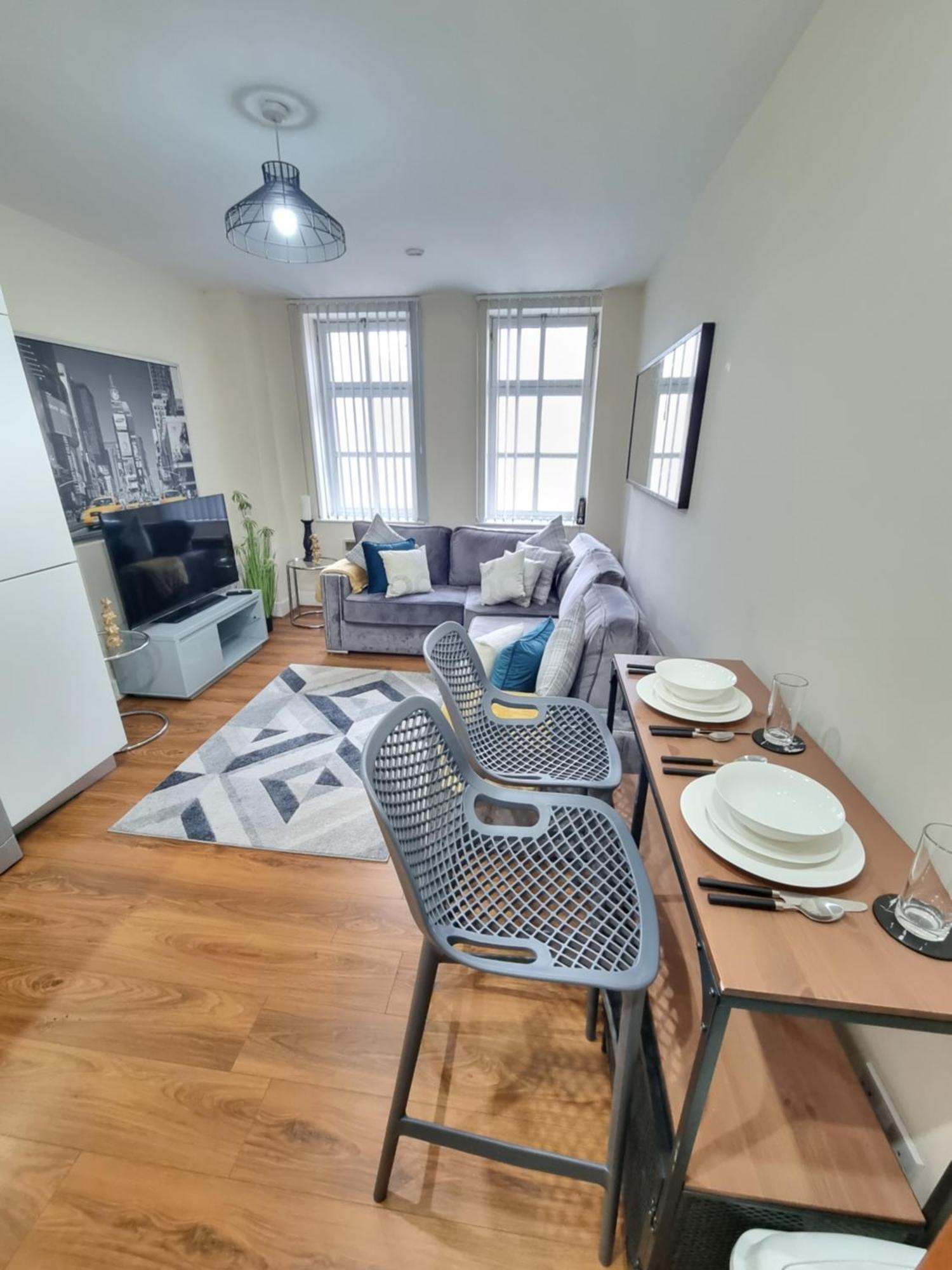 Modern 2br Flat In Centre! *